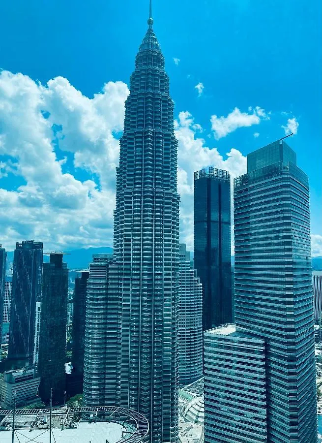 Queens Service Suites At Sky Suites Klcc Kuala Lumpur