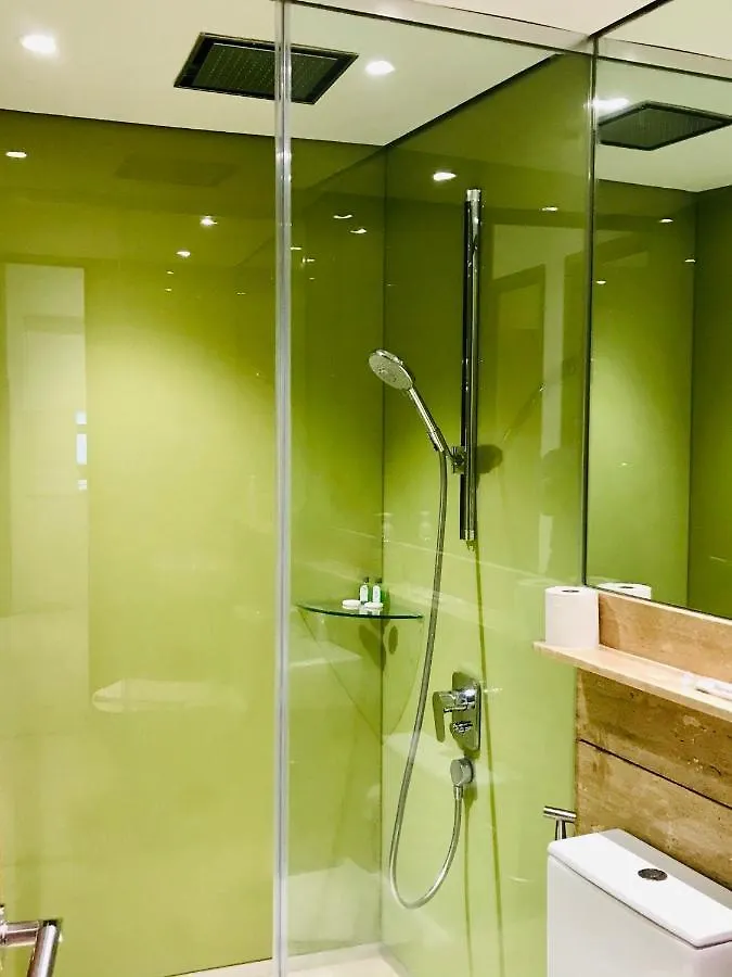 Apartment Queens Service Suites At Sky Suites Klcc Kuala Lumpur