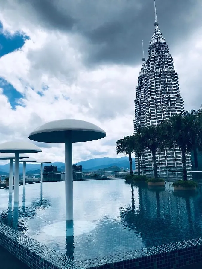 Queens Service Suites At Sky Suites Klcc Kuala Lumpur Apartment