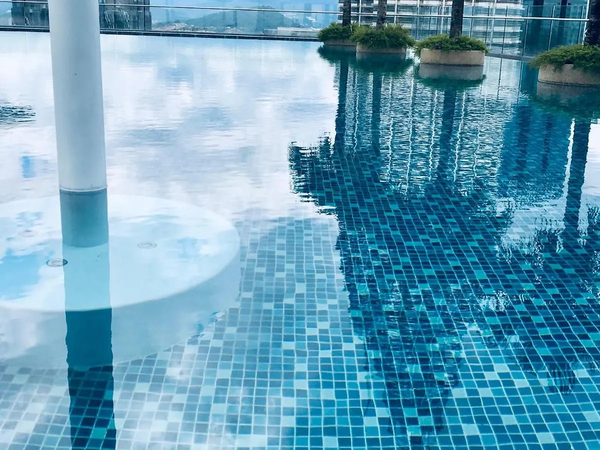 Queens Service Suites At Sky Suites Klcc Kuala Lumpur