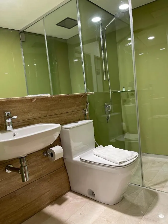 Queens Service Suites At Sky Suites Klcc Kuala Lumpur