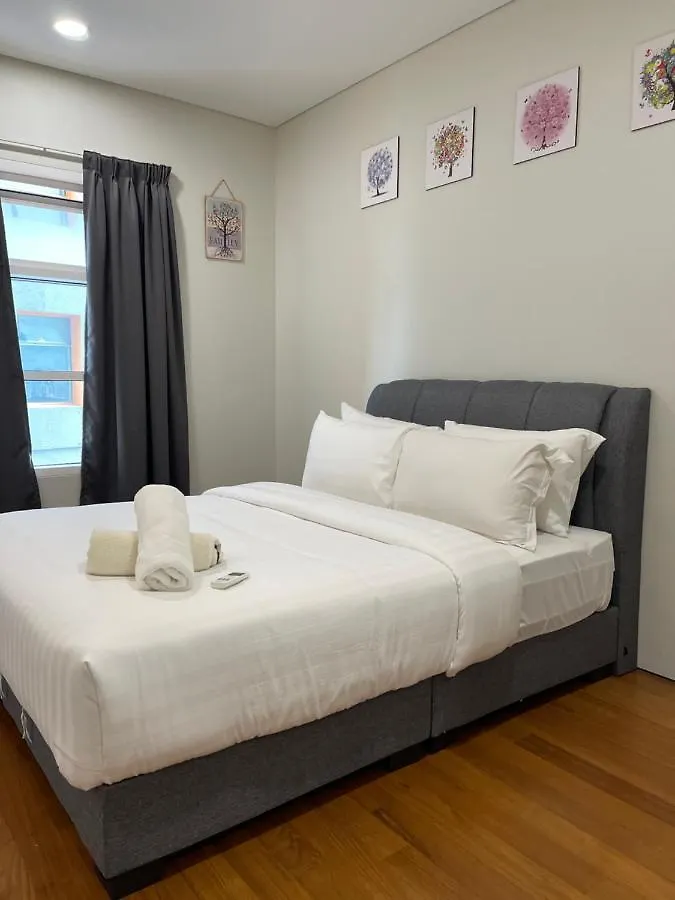 Queens Service Suites At Sky Suites Klcc Kuala Lumpur Apartment