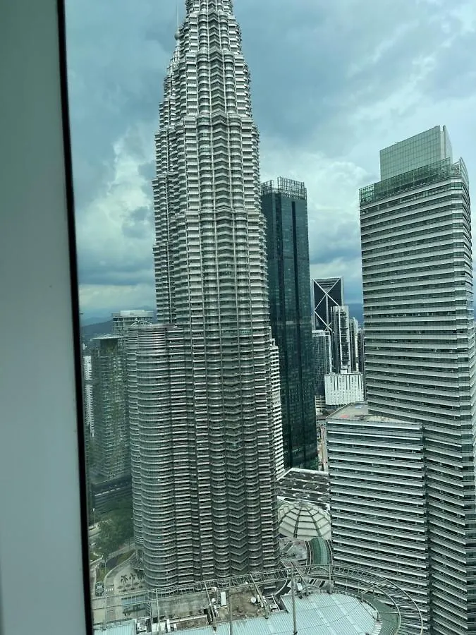 Queens Service Suites At Sky Suites Klcc Kuala Lumpur Apartment